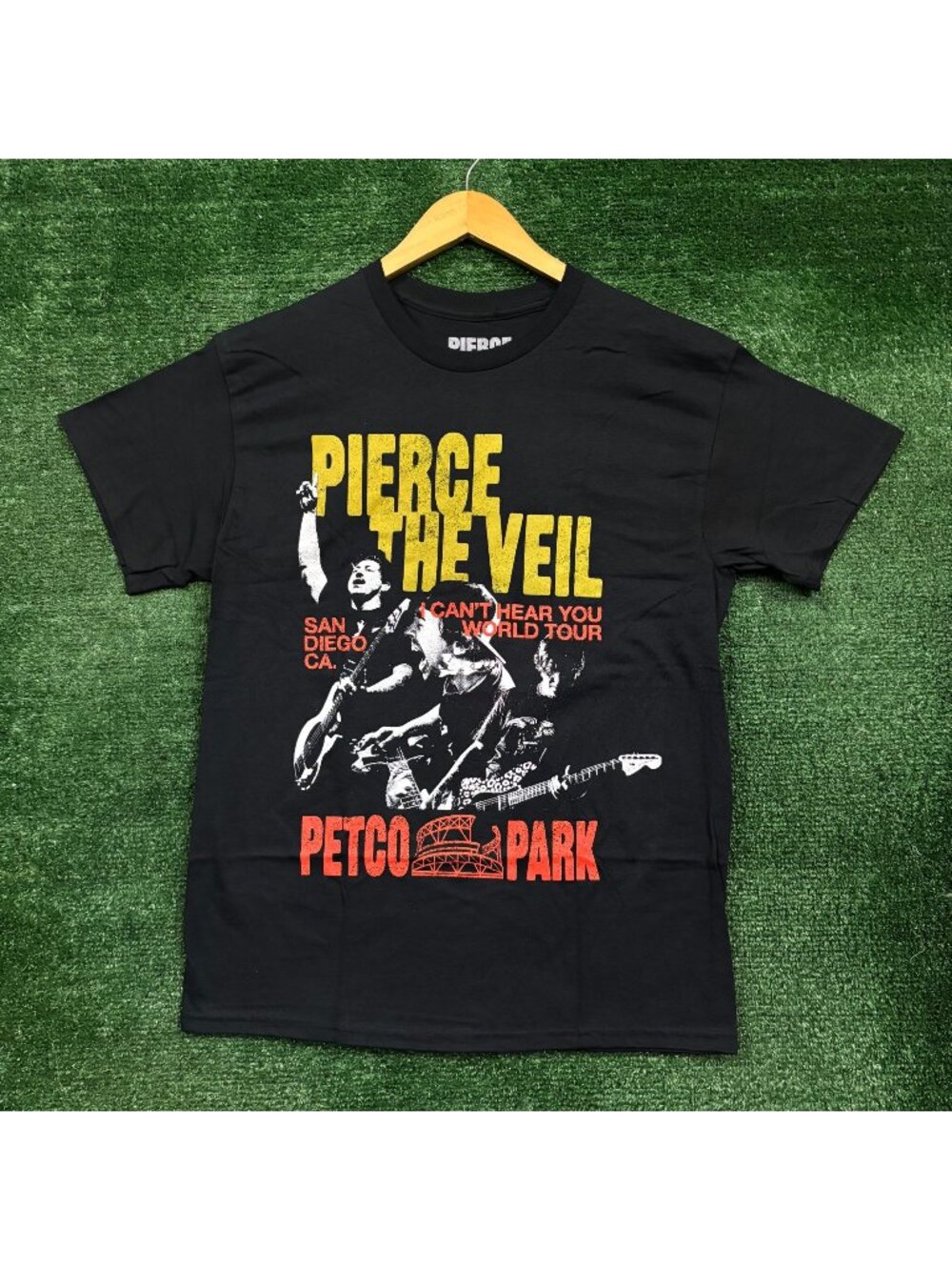 Pierce the Veil The Homecoming I Can't Hear You Tour Rock Band T-Shirt Size Medi